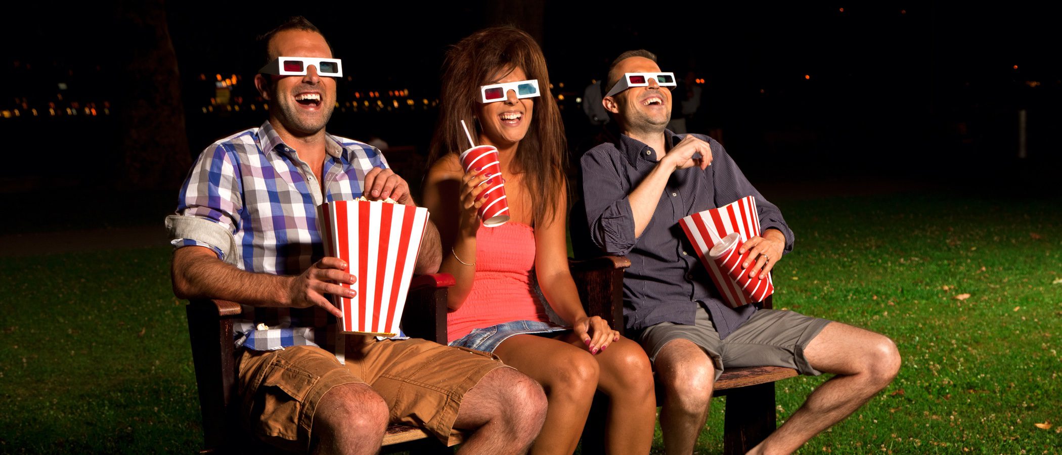 Cómo vestirse para ir a un cine de verano