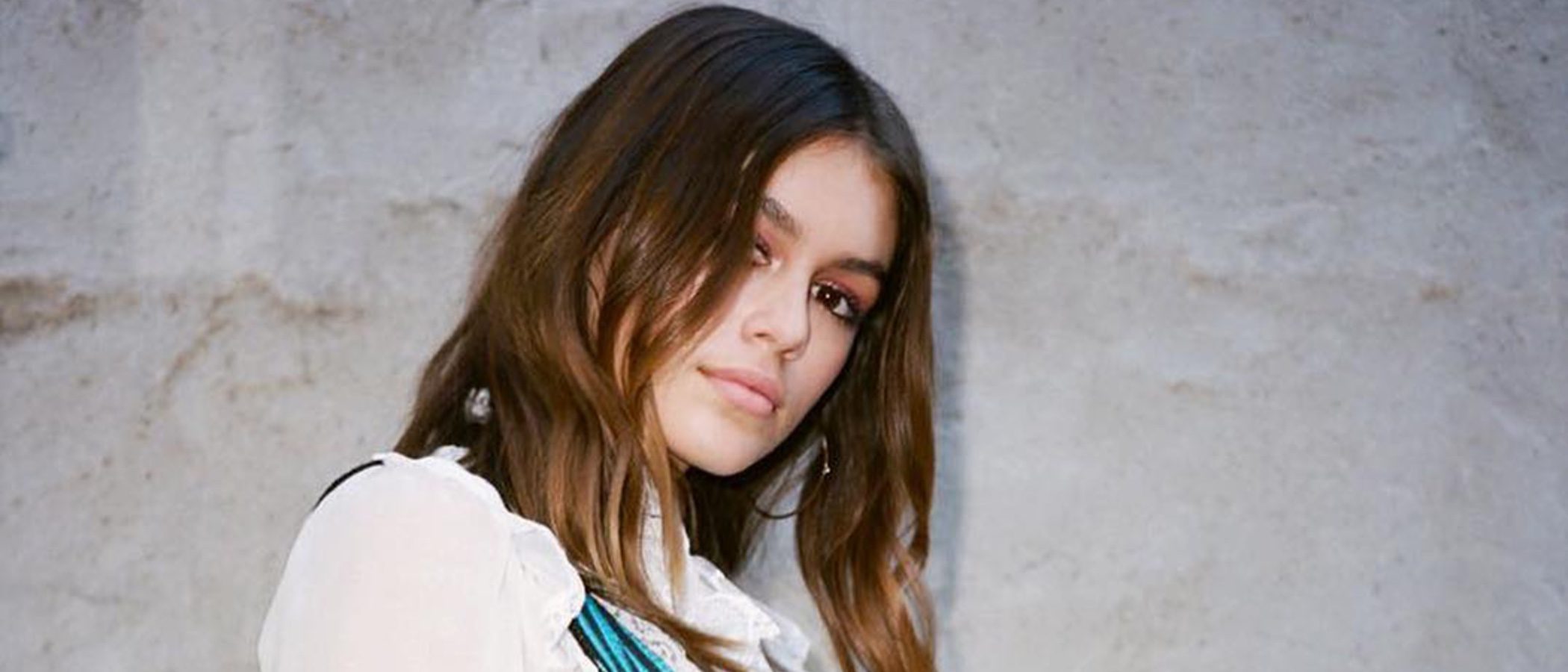 Kaia Gerber, la hija Cindy Crawford, diseña un bolso junto a Marc Jacobs