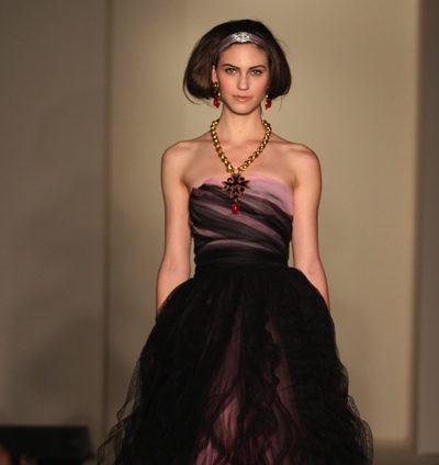 Oscar de la Renta apuesta por vestidos de corte lady y vaporosos para la temporada otoño/invierno 2013