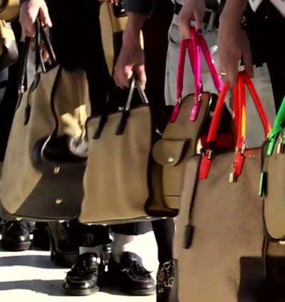 Los polémicos bolsos 'Oro Collection 2012' de Loewe se agotan