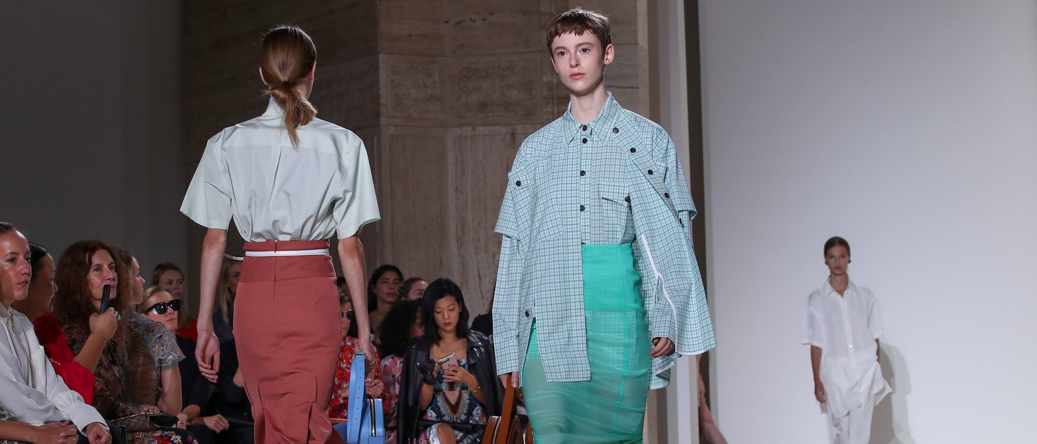 Victoria Beckham homenajea a la mujer en la New York Fashion Week con su primavera/verano 2018