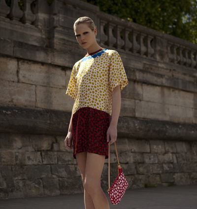 Louis Vuitton colabora con Yayoi Kusama en una colección de ropa y accesorios