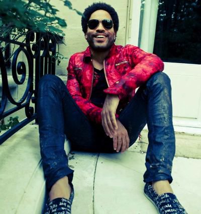 Lenny Kravitz diseña una colección de zapatillas en colaboración con Toms