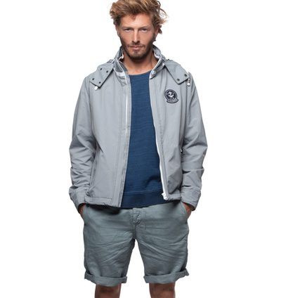 Sofisticación y elegancia informal para hombre en la colección verano 2012 de Chevignon