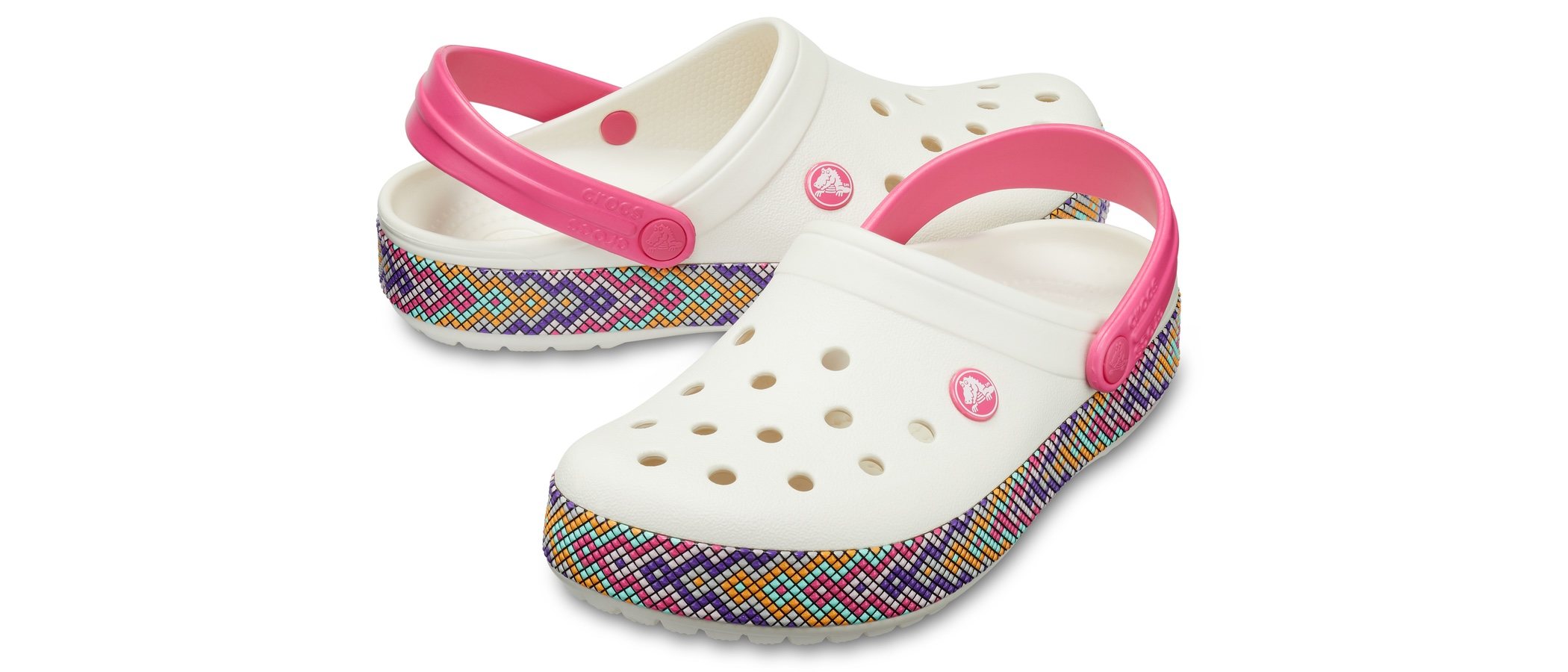 Crocs lanza una colección de zuecos con suelas muy divertidas