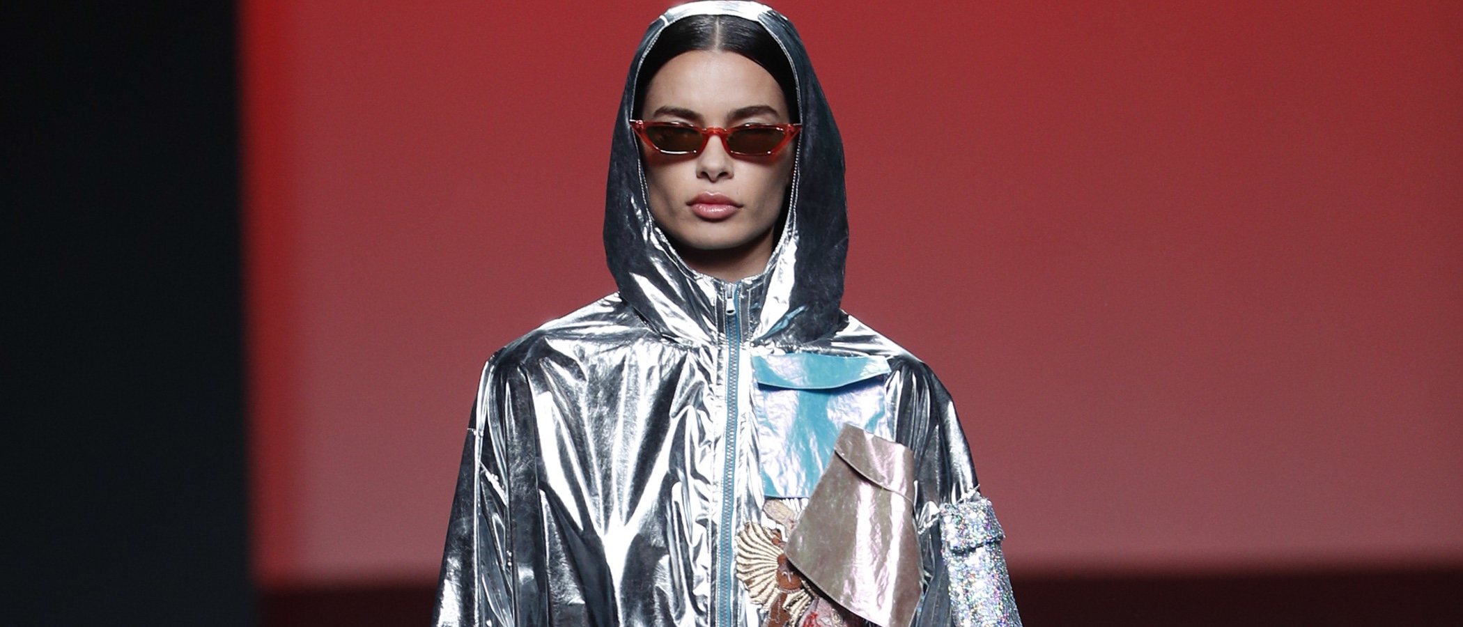 Custo Barcelona juega con las texturas en su primavera/verano 2019 en Madrid Fashion Week