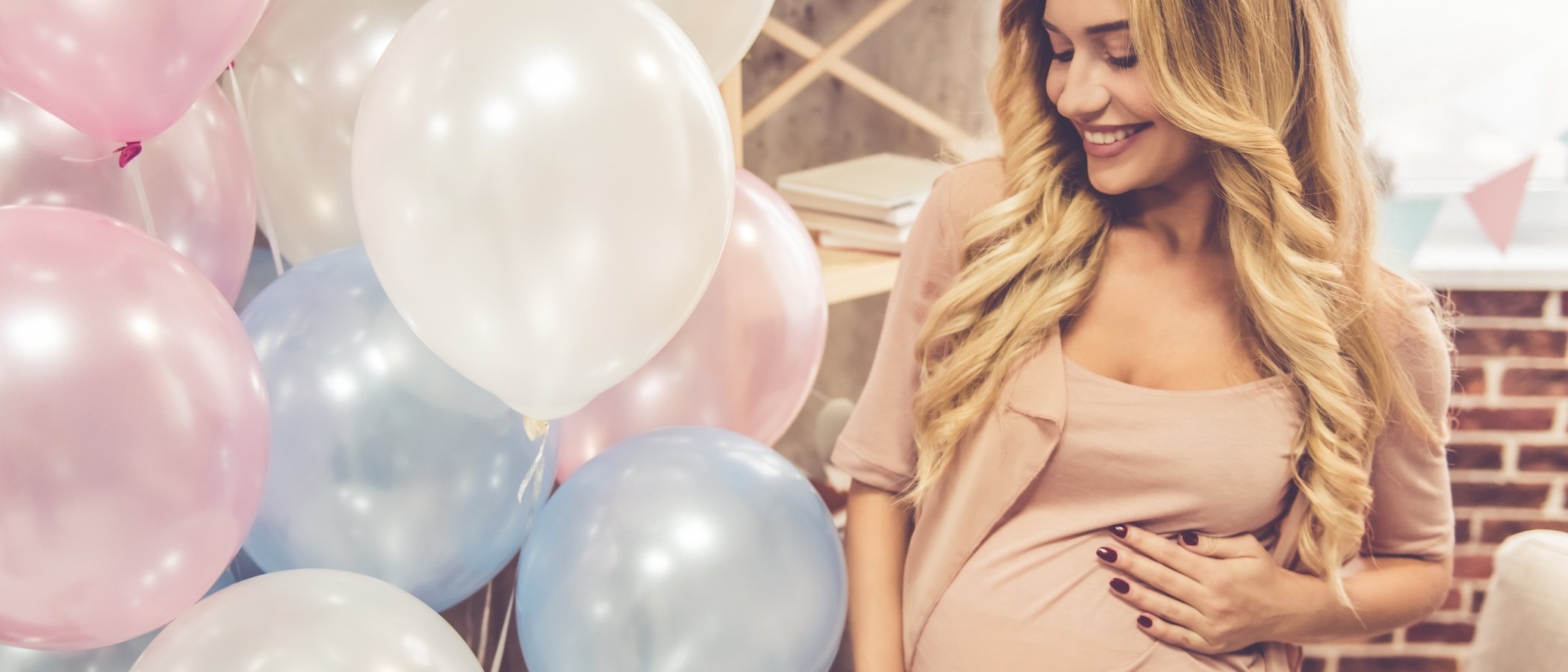 Cómo vestirse para ir a un baby shower