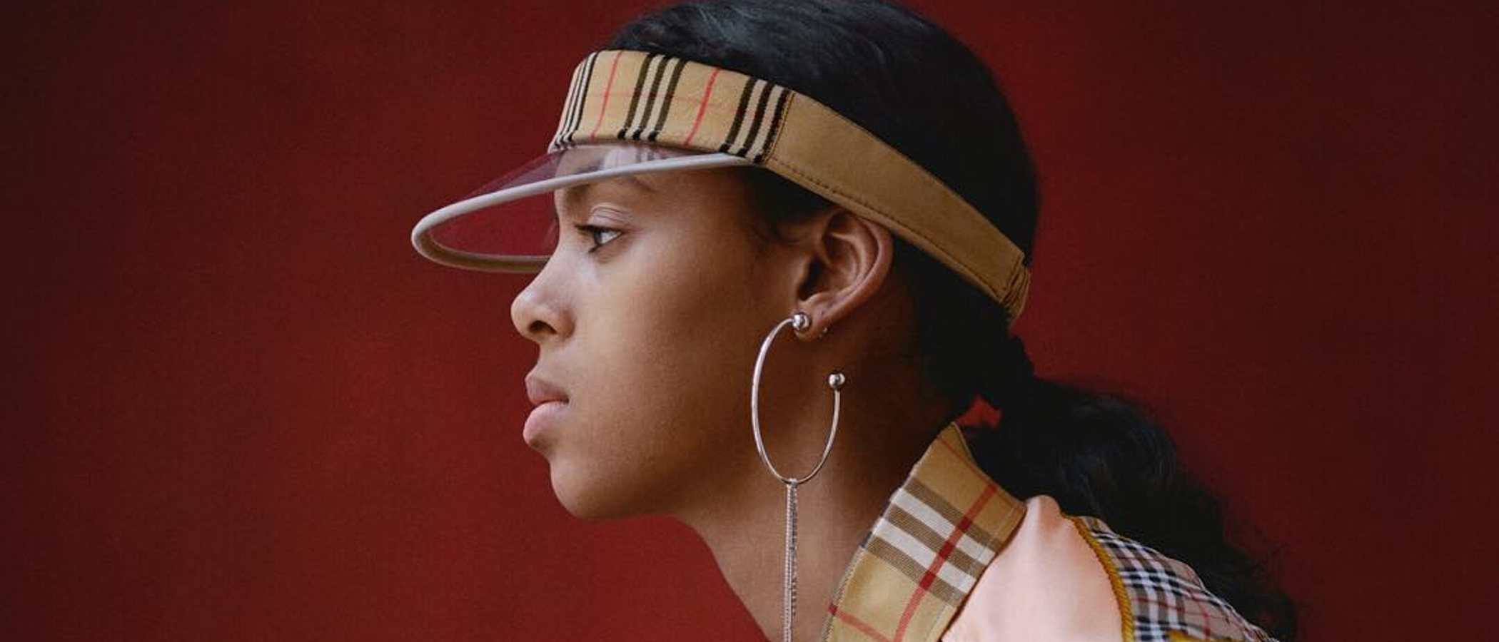 Burberry renueva su mítica imagen corporativa