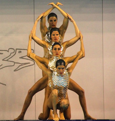 Dolores Cortés presenta los diseños que lucirá el Equipo Nacional Olímpico de Natación Sincronizada en Londres 2012
