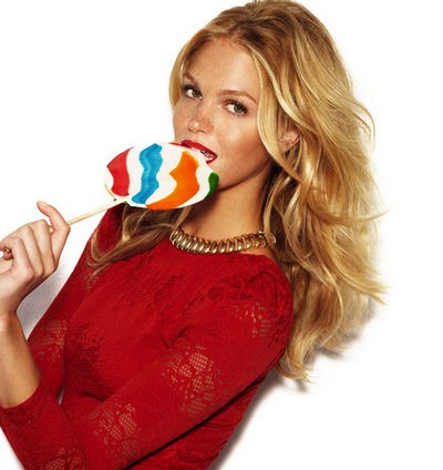 Erin Heatherton se convierte en el nuevo rostro de Suiteblanco