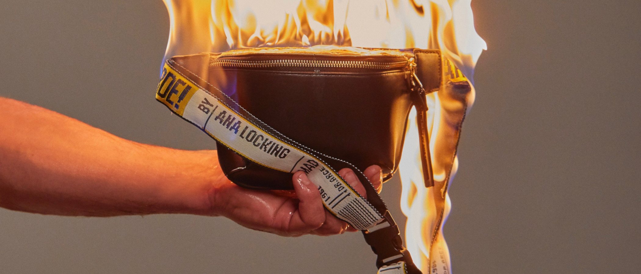 Ardiente y con personalidad, así es la colección cápsula de Ana Locking inspirada en 'Arde Madrid'
