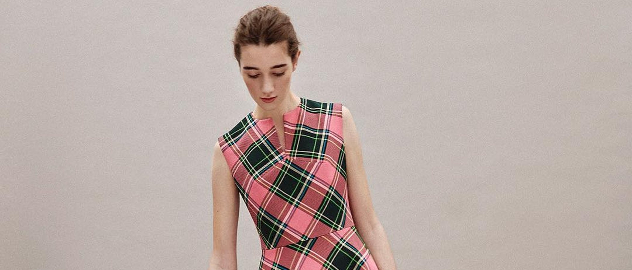 La colección Pre-Fall 2019 de Delpozo llega cargada de colores y estampados