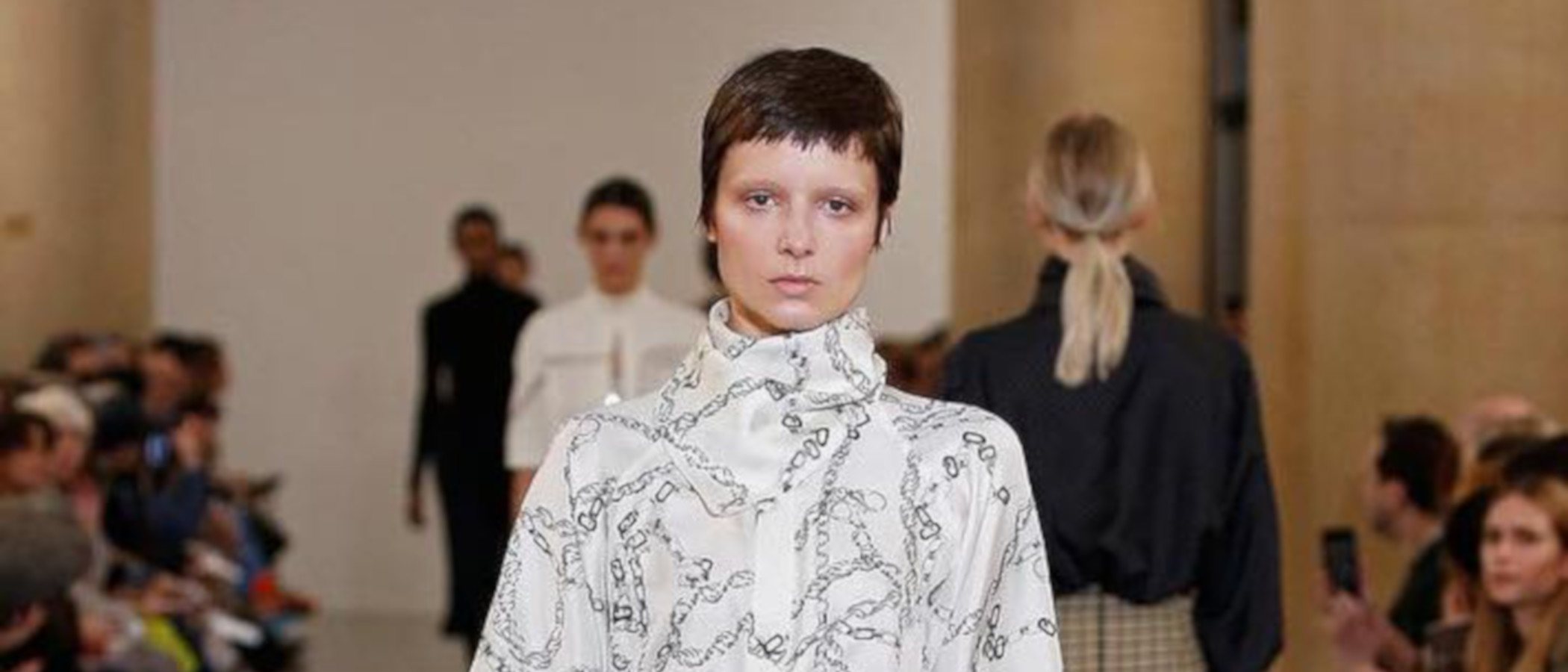 La elegancia de Victoria Beckham, trasladada a su colección otoño/invierno 2019