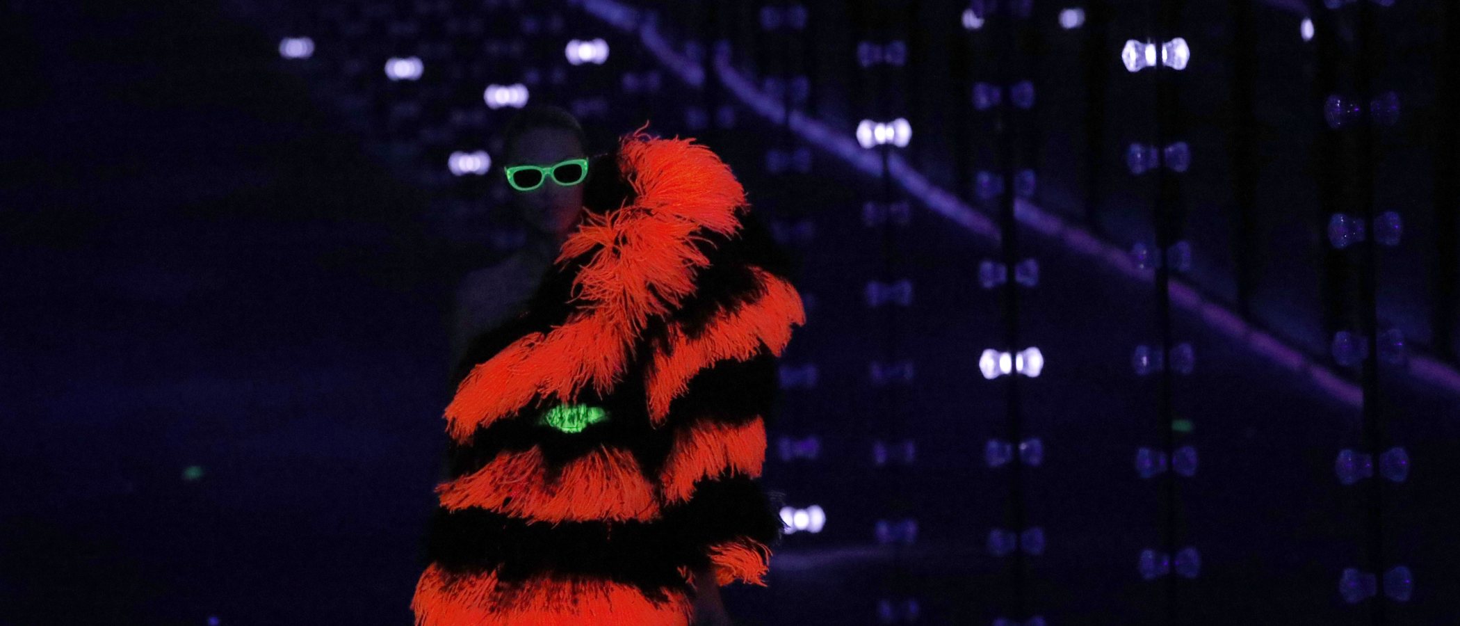 Saint Laurent deslumbra en la semana de la moda de París