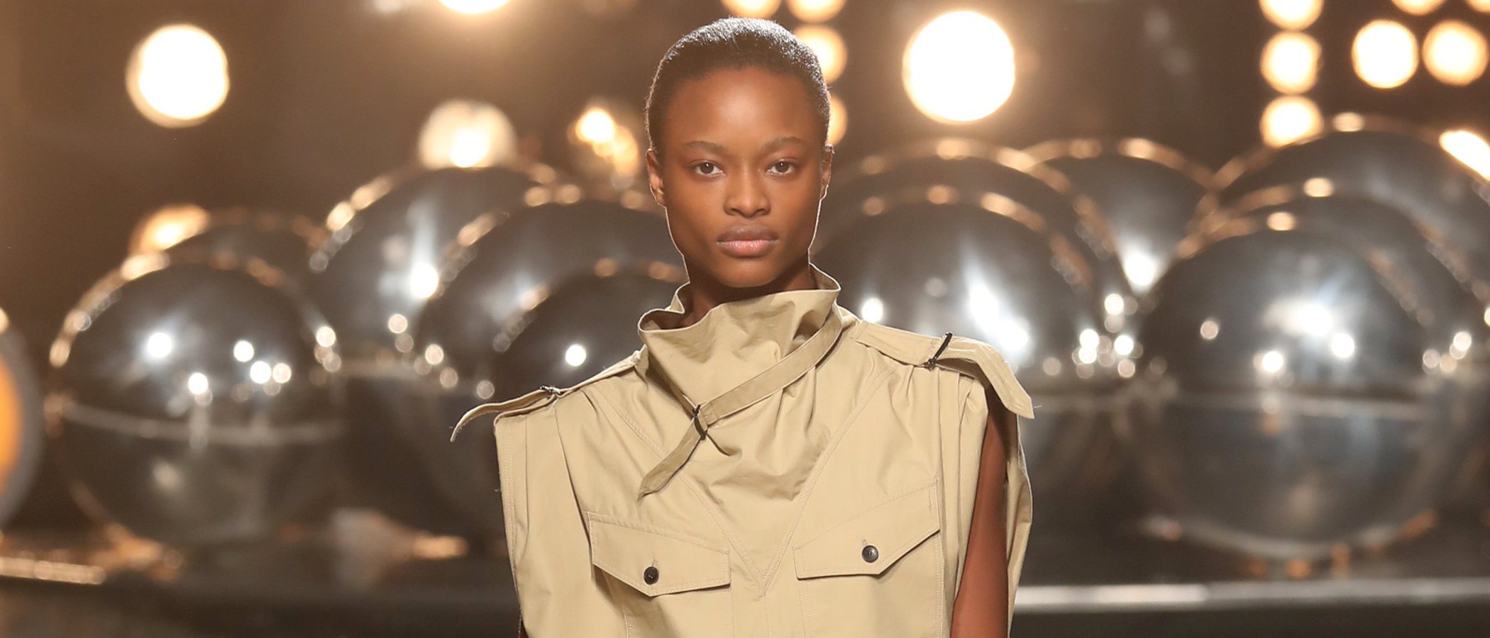 Isabel Marant apuesta todo al beige para la colección fall/winter 2019/2020