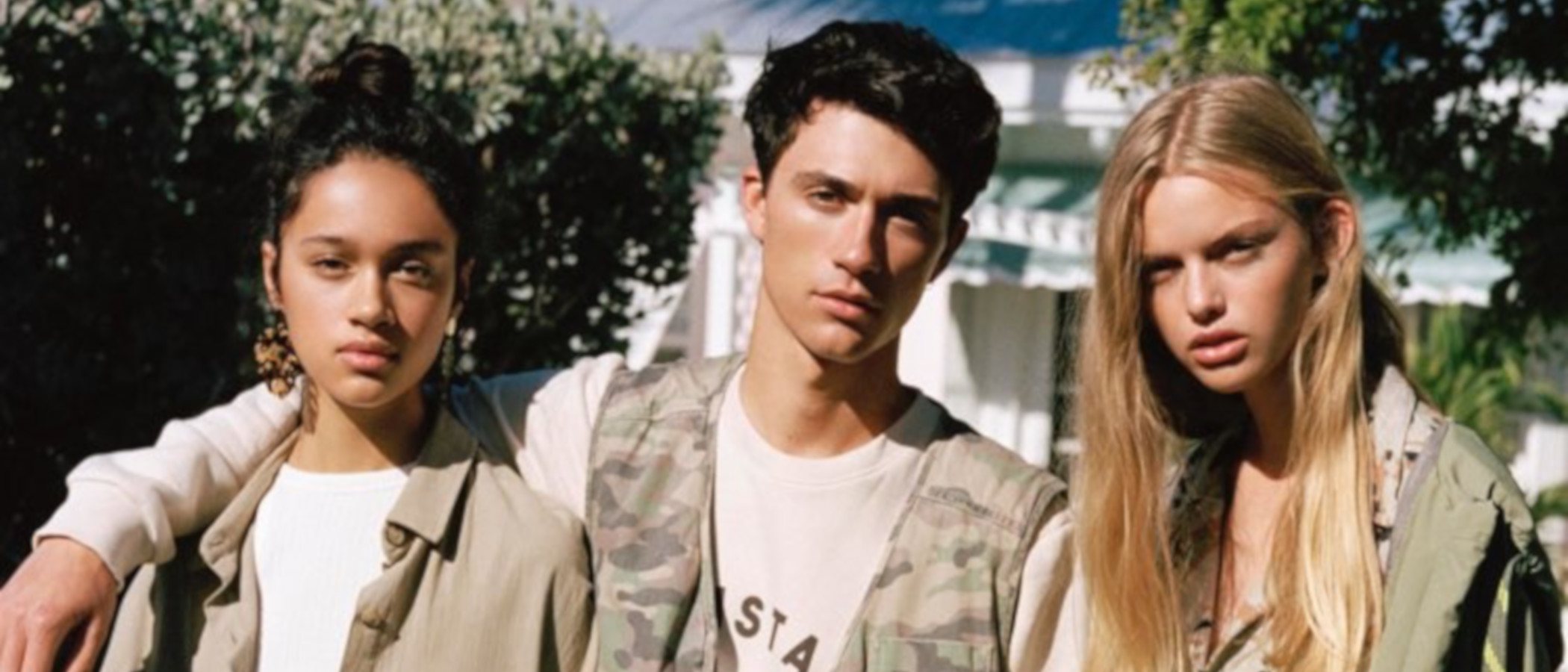 Una explosión de color, así es la colección primavera/verano 2019 de Pull and Bear