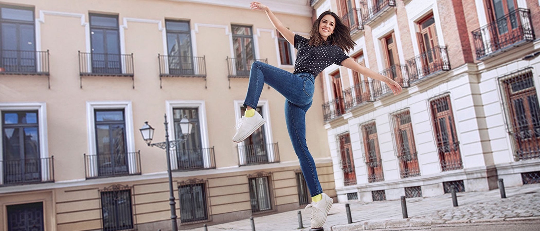 'Zero Gravity 100% Fit', la última creación de Springfield con Macarena García como imagen