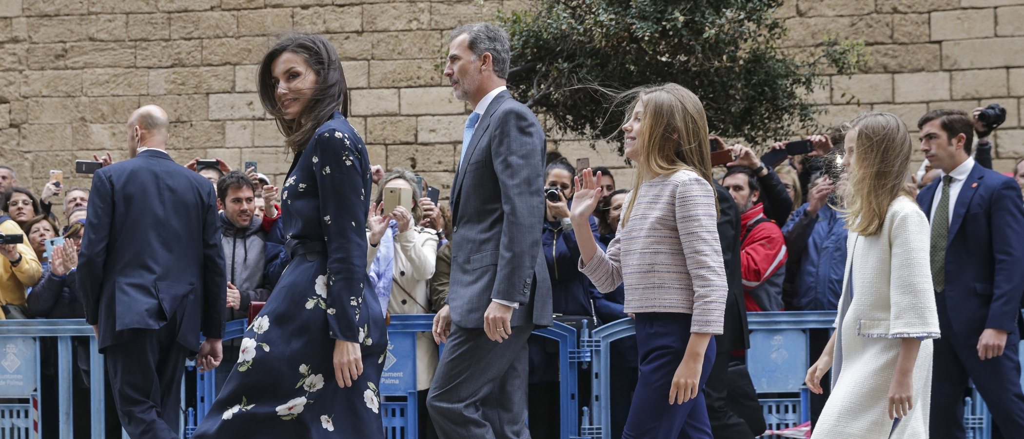 La Reina Letizia y sus hijas Leonor y Sofía derrochan estilo en la Misa de Pascua 2019