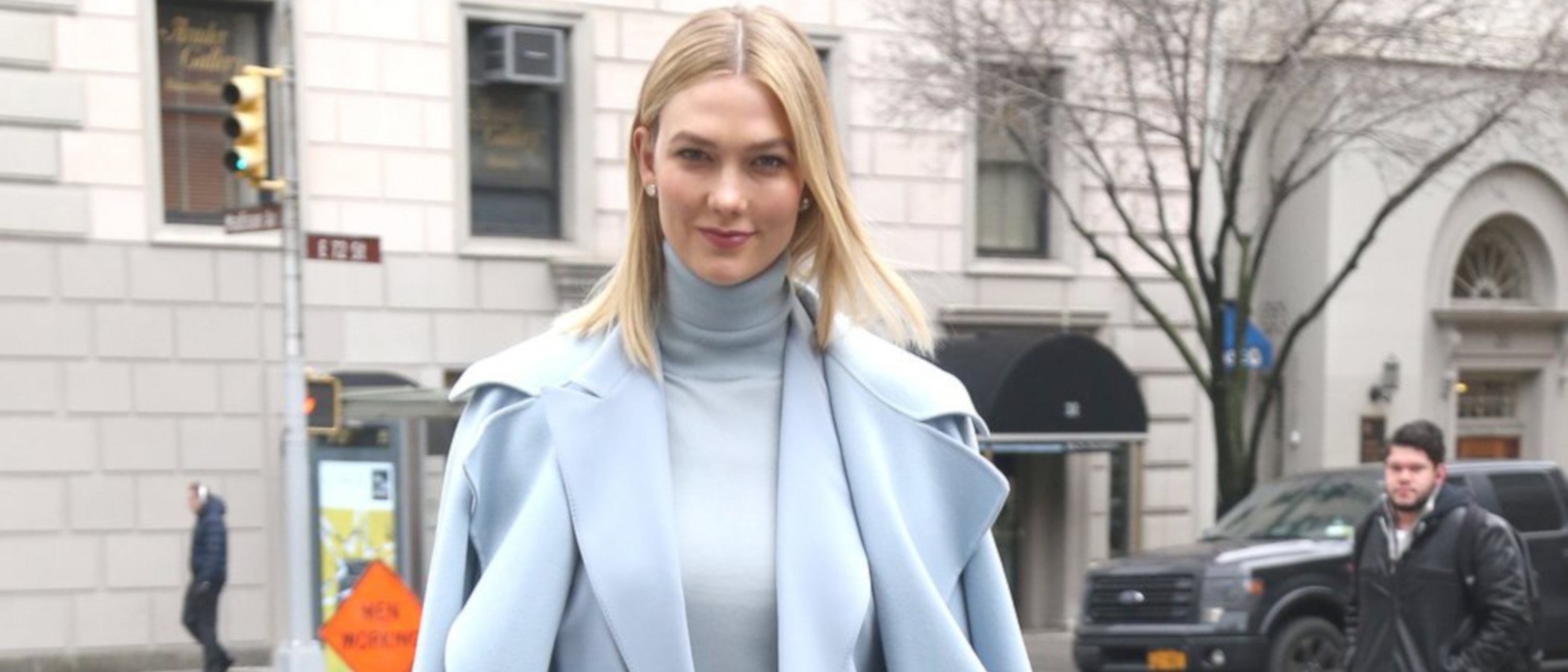 Louis Vuitton presenta su nueva colección de maletas 'Horizon' con Karlie Kloss