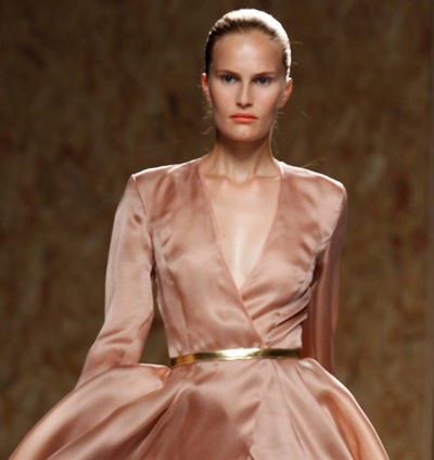 Ornamentación y elegancia de la mano de Duyos en su colección primavera/verano 2013