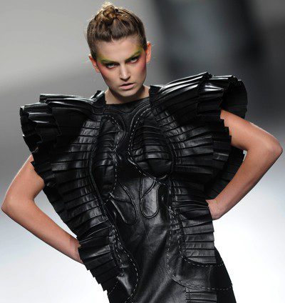 Eva Soto y Arnau Bosch, entre los nuevos jóvenes diseñadores que presentan sus colecciones en la Fashion Week