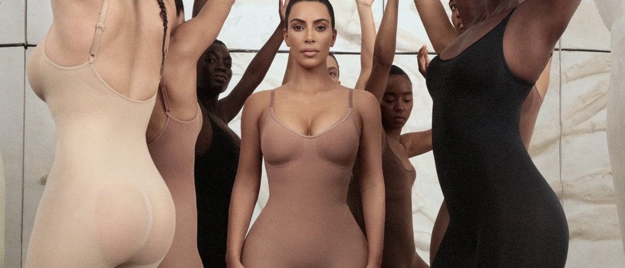 Kim Kardashian cambia el nombre de su marca de fajas tras se acusada de apropiación cultural