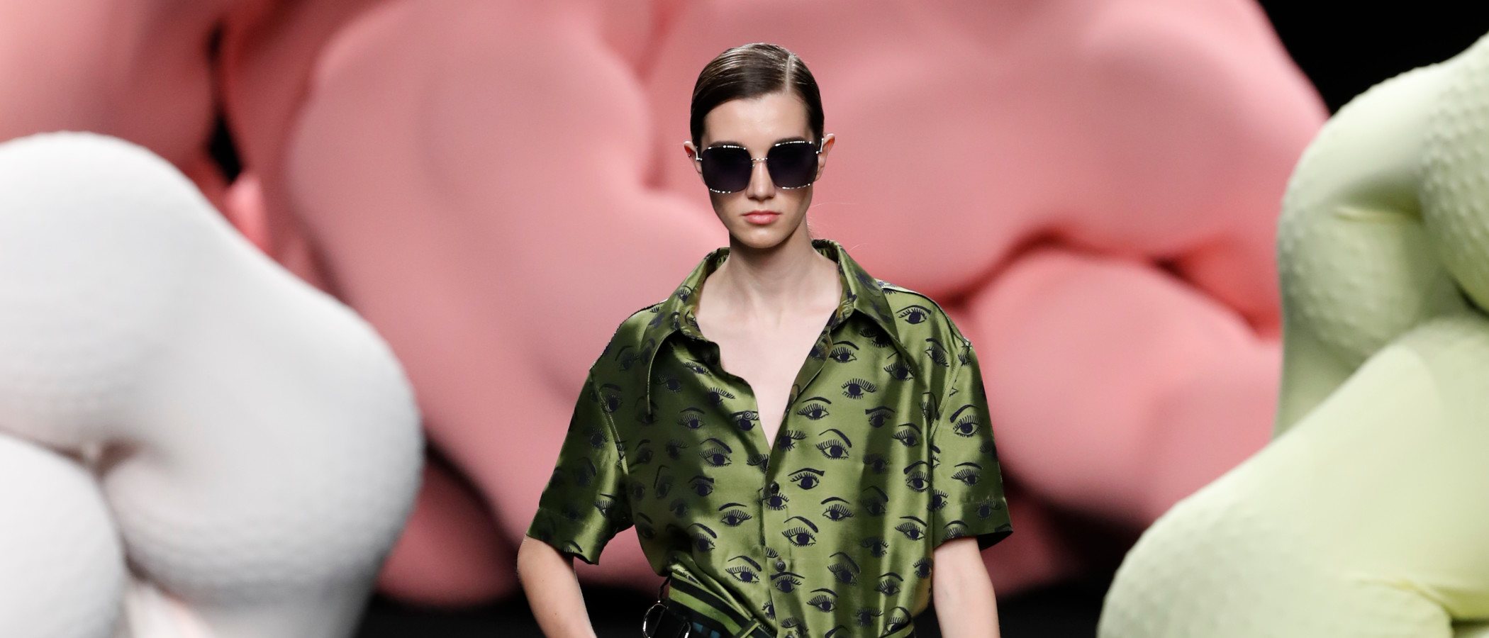 Ana Locking apuesta por los contrastes en su colección primavera/verano 2020