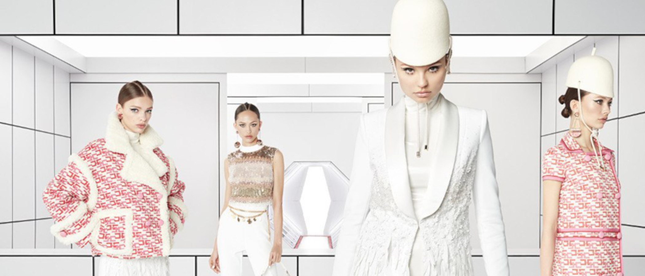 Elisabetti Franchi viaja al futuro en su impresionante colección otoño/invierno 2019/2020