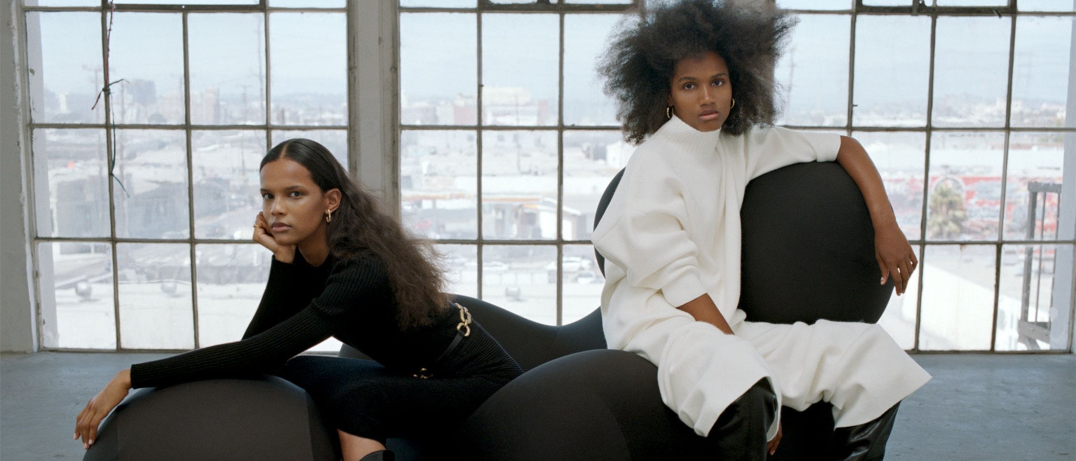 Zara rinde un homenaje al punto en su colección 'The Minimal Knitwear'