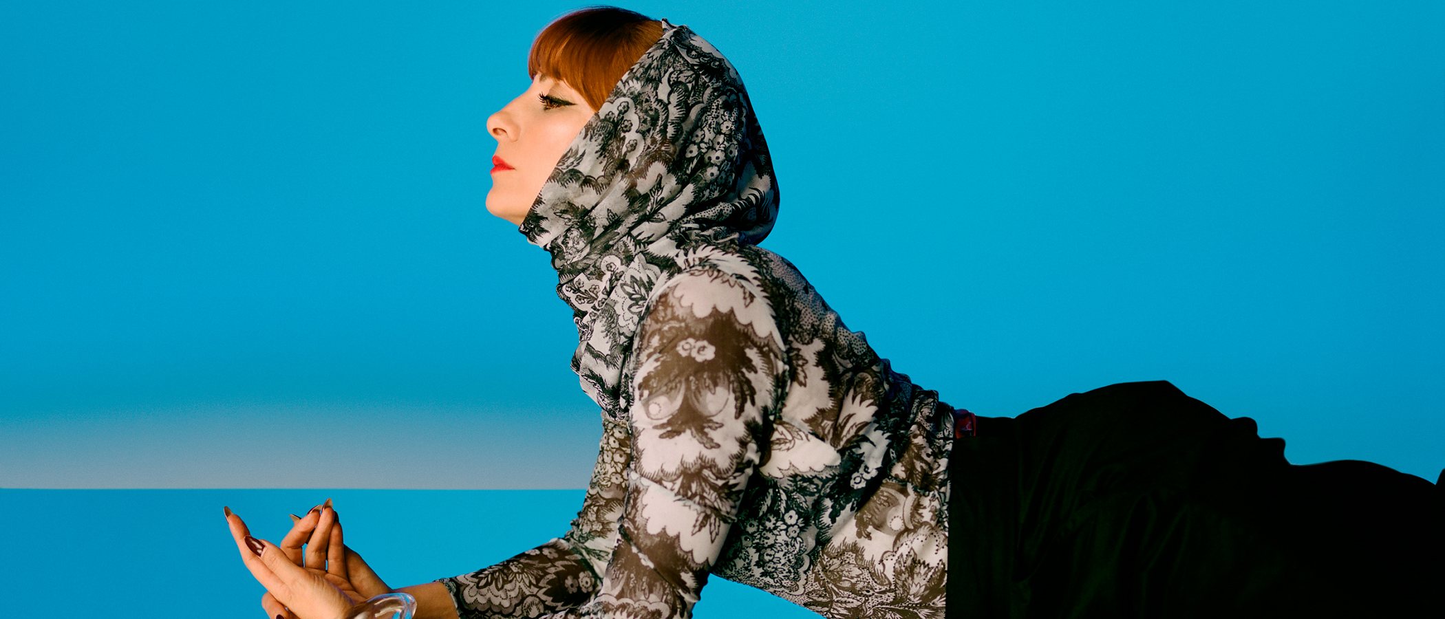 Llega la octava colaboración de Desigual y Lacroix con toques muy pop y Najwa Nimri como imagen