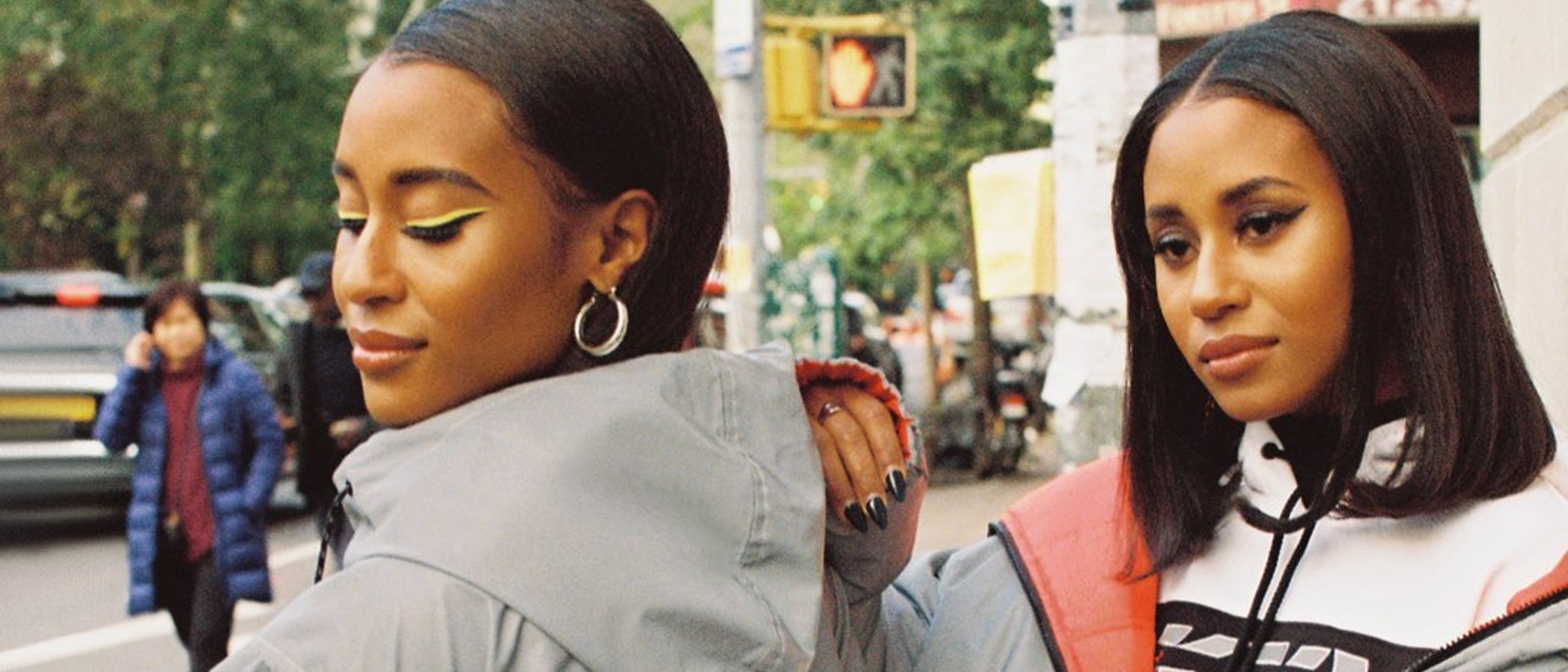 DKNY Tech x Urban Outfitters: la colección más urbana que va a ser el capricho de muchos