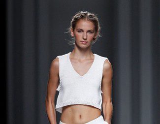 Sita Murt apuesta por una primavera/verano 2014 dulce y coqueta en blanco en Madrid Fashion Week