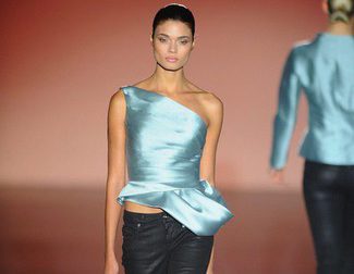 Hannibal Laguna presenta su colección número 100 en la pasarela Madrid Fashion Week otoño/invierno 2014/2015