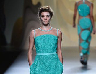 Mucho brillo en las noches de Ana Locking para la primavera/verano 2015 en Madrid Fashion Week