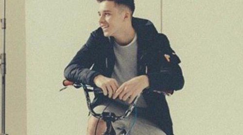 Brooklyn Beckham posa por primera vez como modelo en una campaña dirigida por Reserved