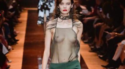 Nina Ricci: Minimalismo y plumas en su desfile primavera/verano 2016 de Paris Fashion Week