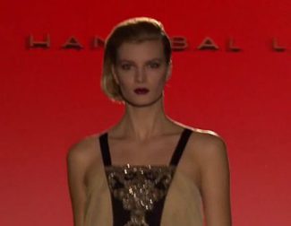 Dorados con inspiración años 20 en la colección de Hannibal Laguna para otoño/invierno 2016/2017
