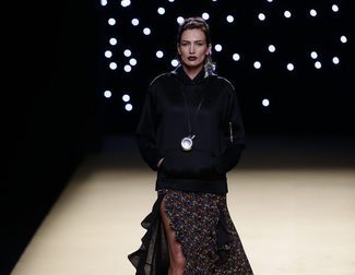 Juanjo Oliva deja su sello de identidad sobre la Madrid Fashion Week en la colección primavera/verano 2017