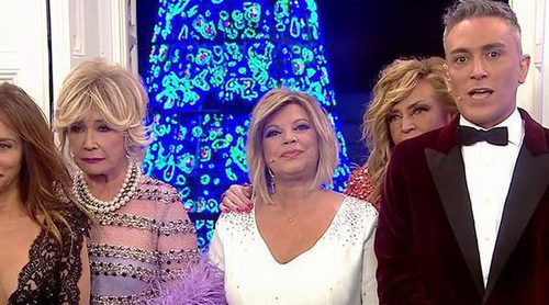 Lydia Lozano sorprende en las Campanadas de 'Sálvame' con uno de sus mejores looks nunca vistos