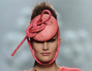 Ana Locking presenta su colección 'The Talk' en la Fashion Week Madrid con faldas de tubo y espardeñas de cuerda