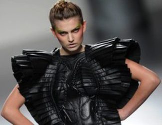Eva Soto y Arnau Bosch, entre los nuevos jóvenes diseñadores que presentan sus colecciones en la Fashion Week