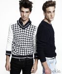 Jerseys en negro y estampado de piqué de Blanco, colección otoño 2011