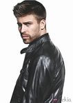 Gerard Piqué con cazadora de cuero para la colección otoño-invierno 2011 de H.E. by Mango