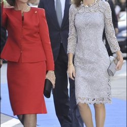 El estilismo de Doña Letizia en la entrega de Premios Príncipe de Asturias 2008