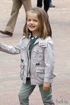 La infanta Leonor con un trench safari