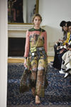 Vestido estampado con un cuadro de El Bosco de Valentino colección primavera/verano 2017 en París Fashion Week