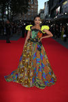 Terry Pheto con un vestido voluminoso en el Festival de Cine de Londres
