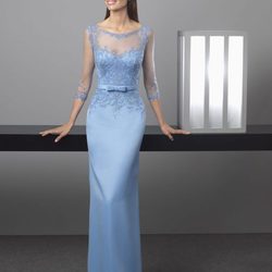 Eugenia Silva con un vestido serenity de Rosa Clará colección 'Cocktail 2017'