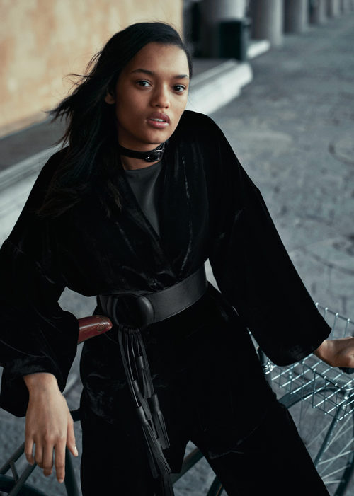 Cinturón ancho negro de la colección de Zana Bayne para & Other Stories