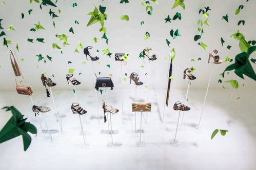 Carteras y sandalias de la colección primavera/verano 2017 de Jimmy Choo